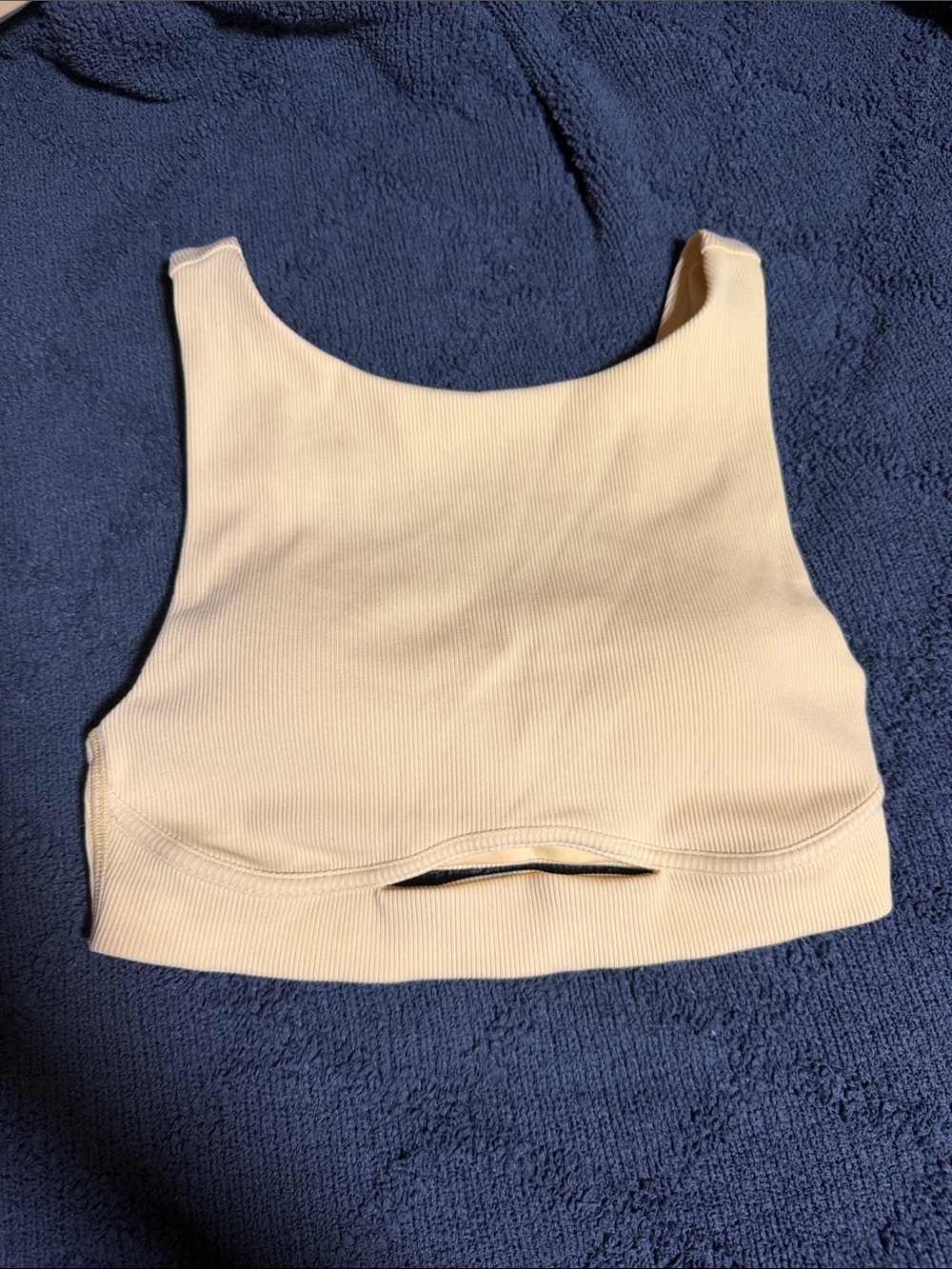 Alo yoga butter yellow sport bra SMALL